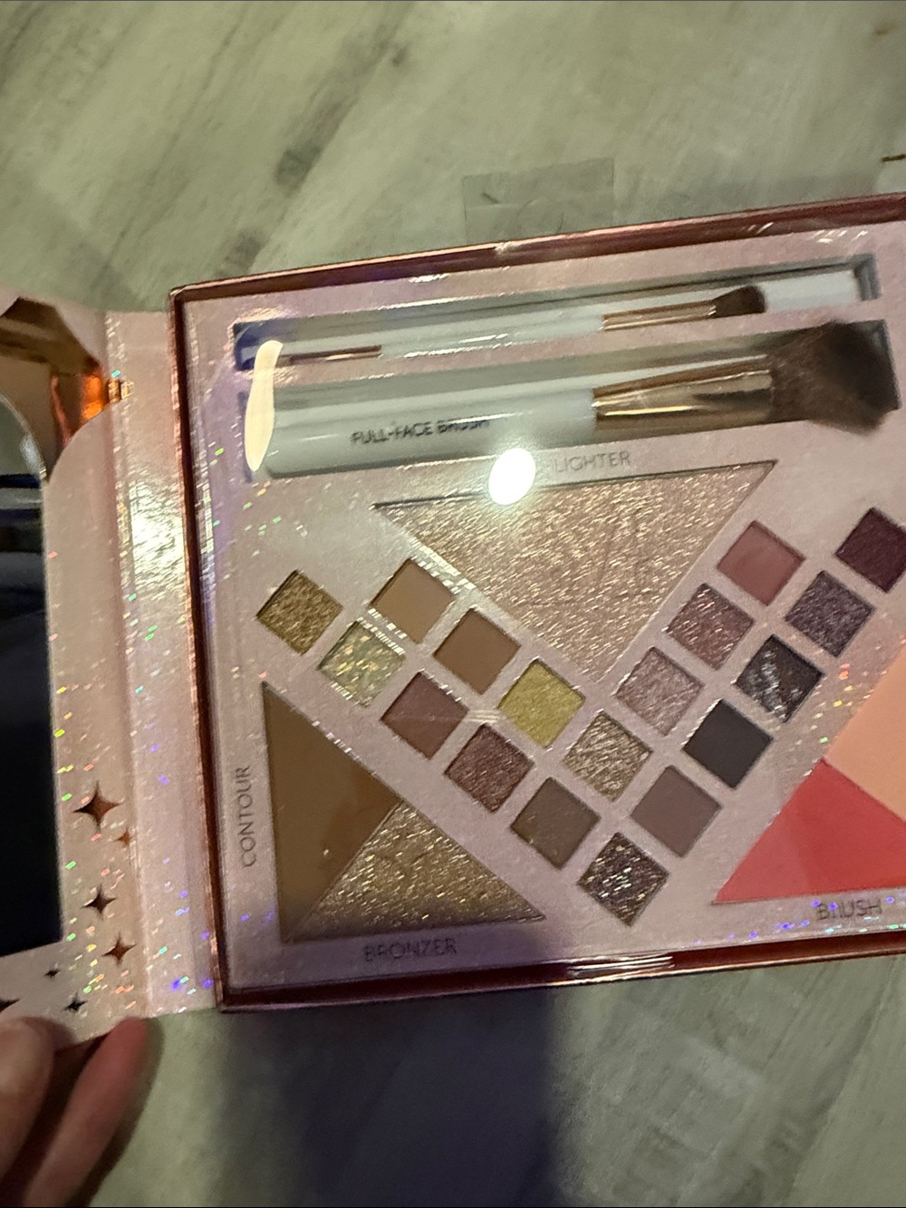 Smoke & Mirrors ~Flawless Eyeshadow & Face Palette with Brushes 23 pieces